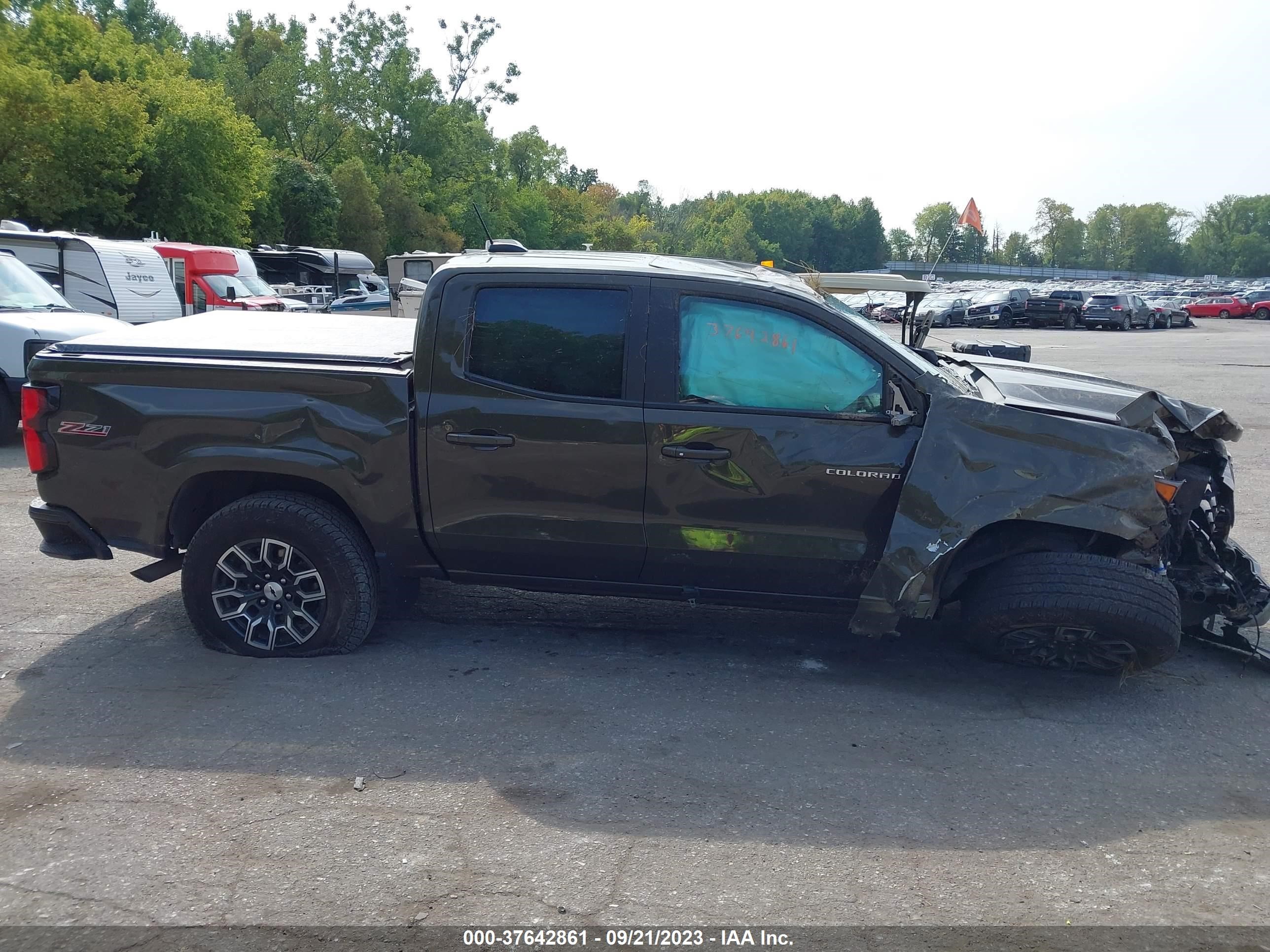 Photo 11 VIN: 1GCPTDEK5P1133106 - CHEVROLET COLORADO 