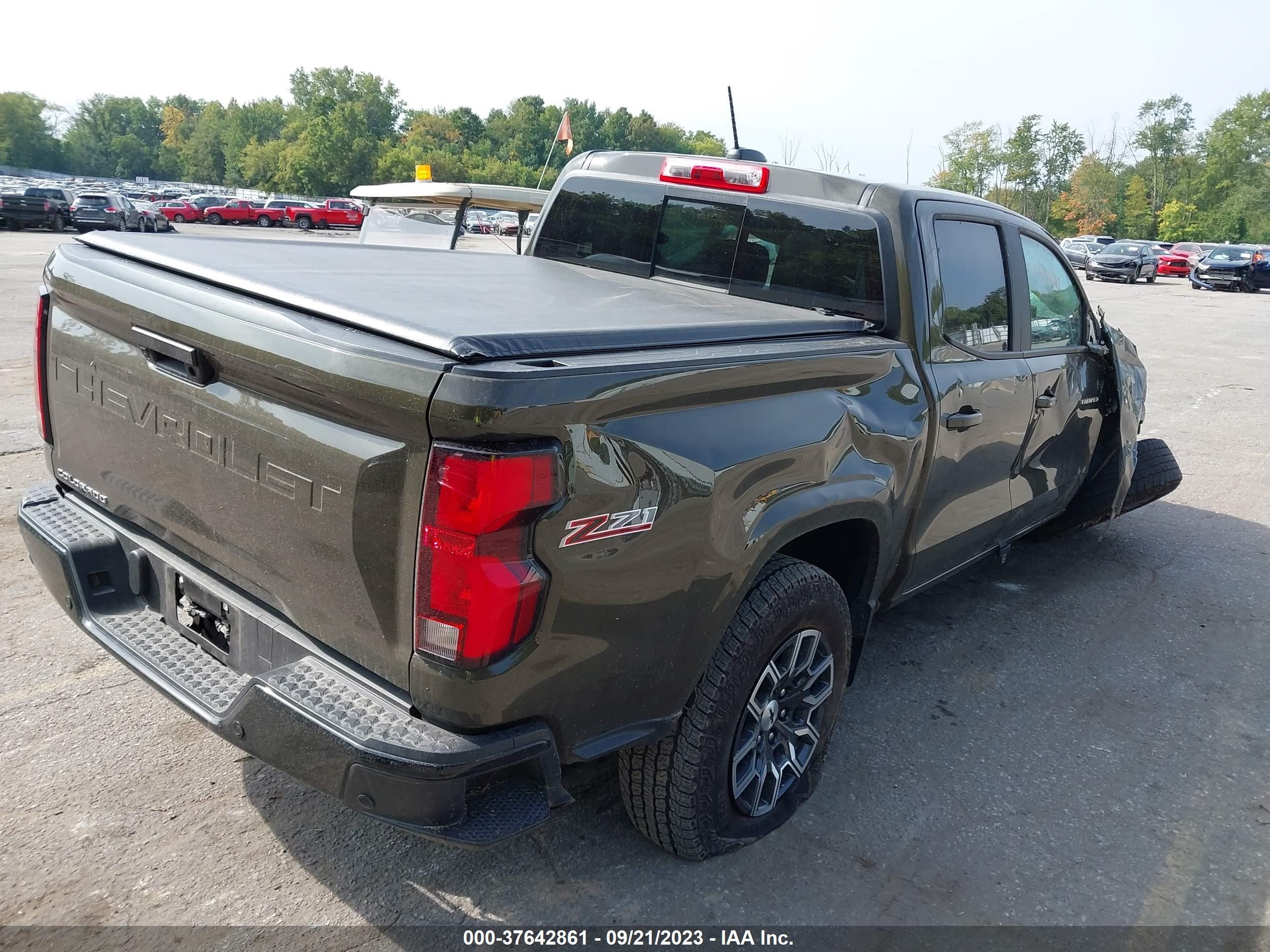 Photo 3 VIN: 1GCPTDEK5P1133106 - CHEVROLET COLORADO 