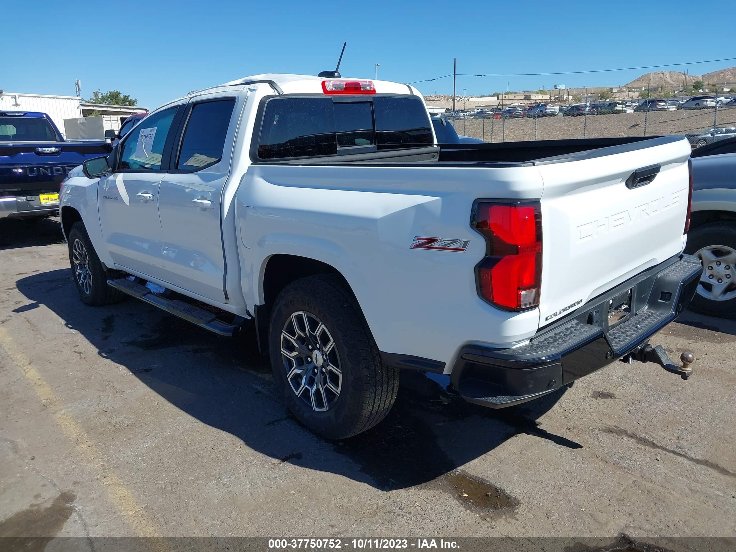 Photo 2 VIN: 1GCPTDEK5P1171659 - CHEVROLET COLORADO 