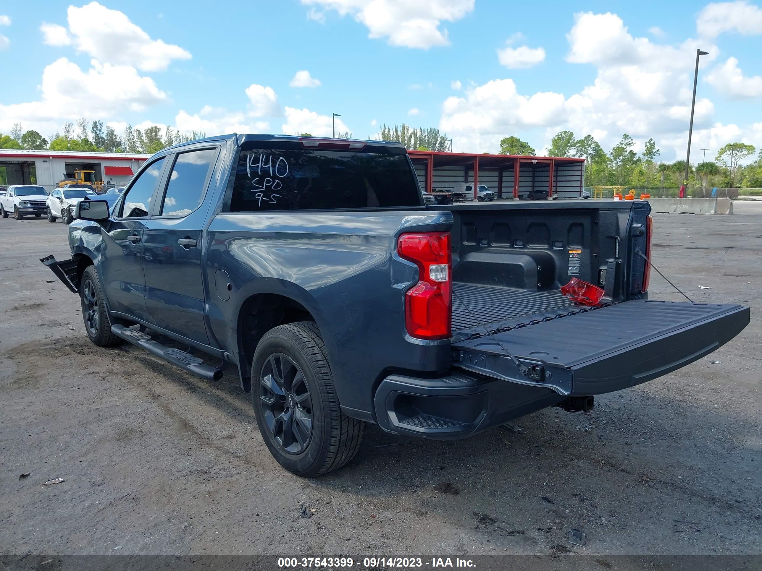 Photo 2 VIN: 1GCPWBEK8MZ241440 - CHEVROLET SILVERADO 