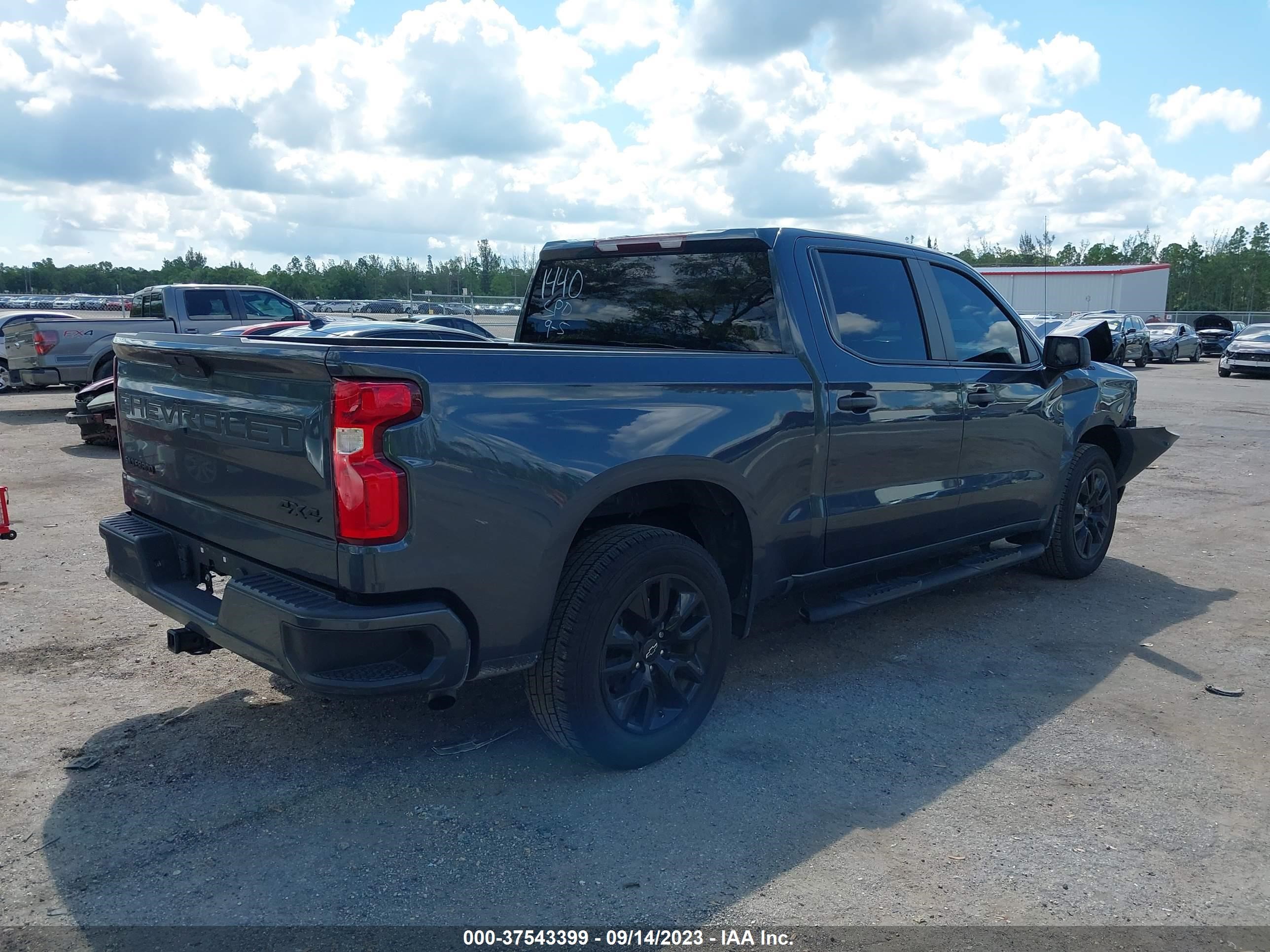 Photo 3 VIN: 1GCPWBEK8MZ241440 - CHEVROLET SILVERADO 