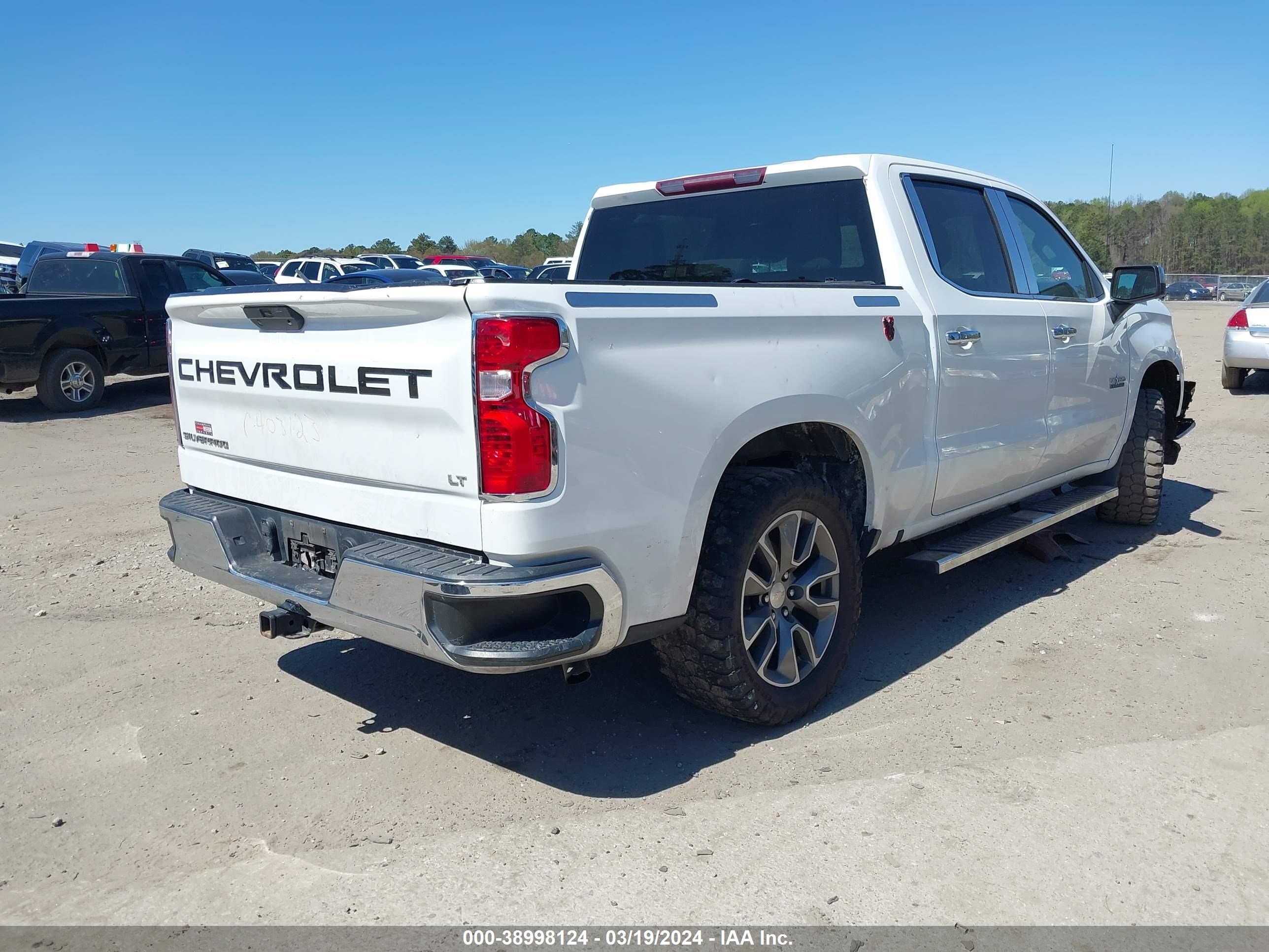 Photo 3 VIN: 1GCPWCED9KZ167028 - CHEVROLET SILVERADO 