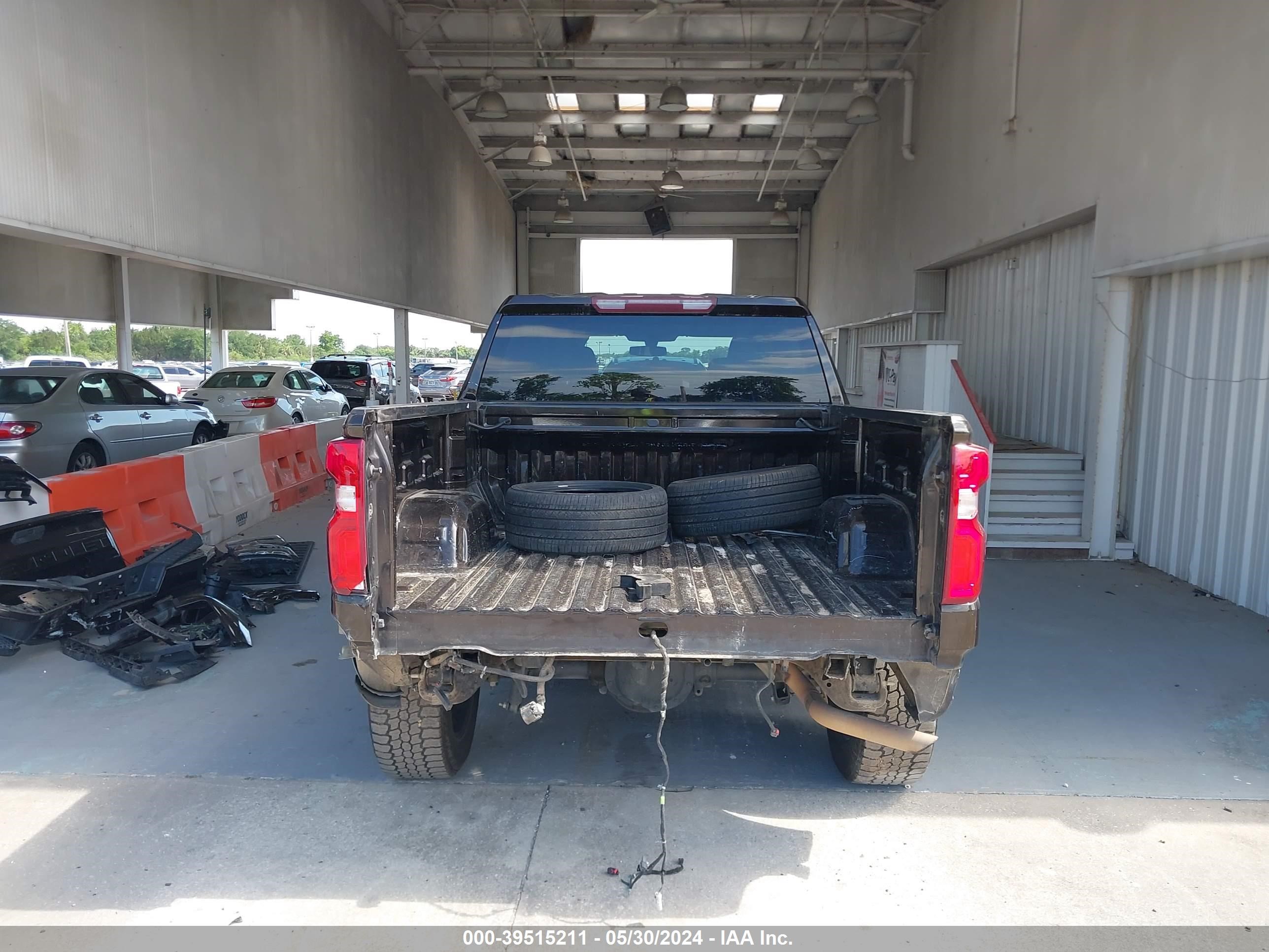 Photo 16 VIN: 1GCPWDED8KZ137248 - CHEVROLET SILVERADO 