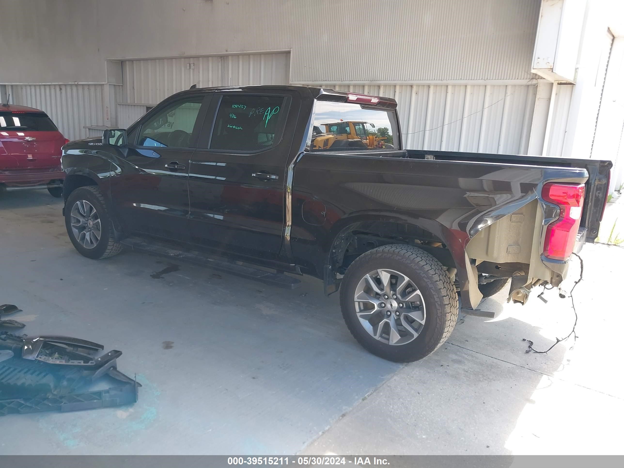 Photo 2 VIN: 1GCPWDED8KZ137248 - CHEVROLET SILVERADO 