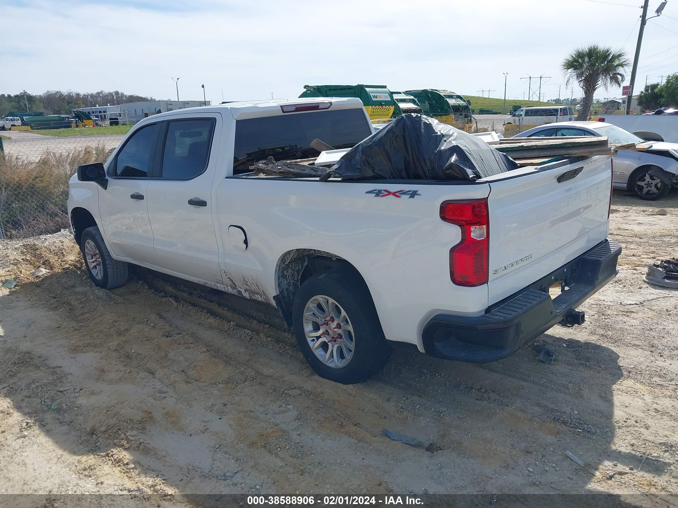 Photo 2 VIN: 1GCPYAEH5KZ378986 - CHEVROLET SILVERADO 