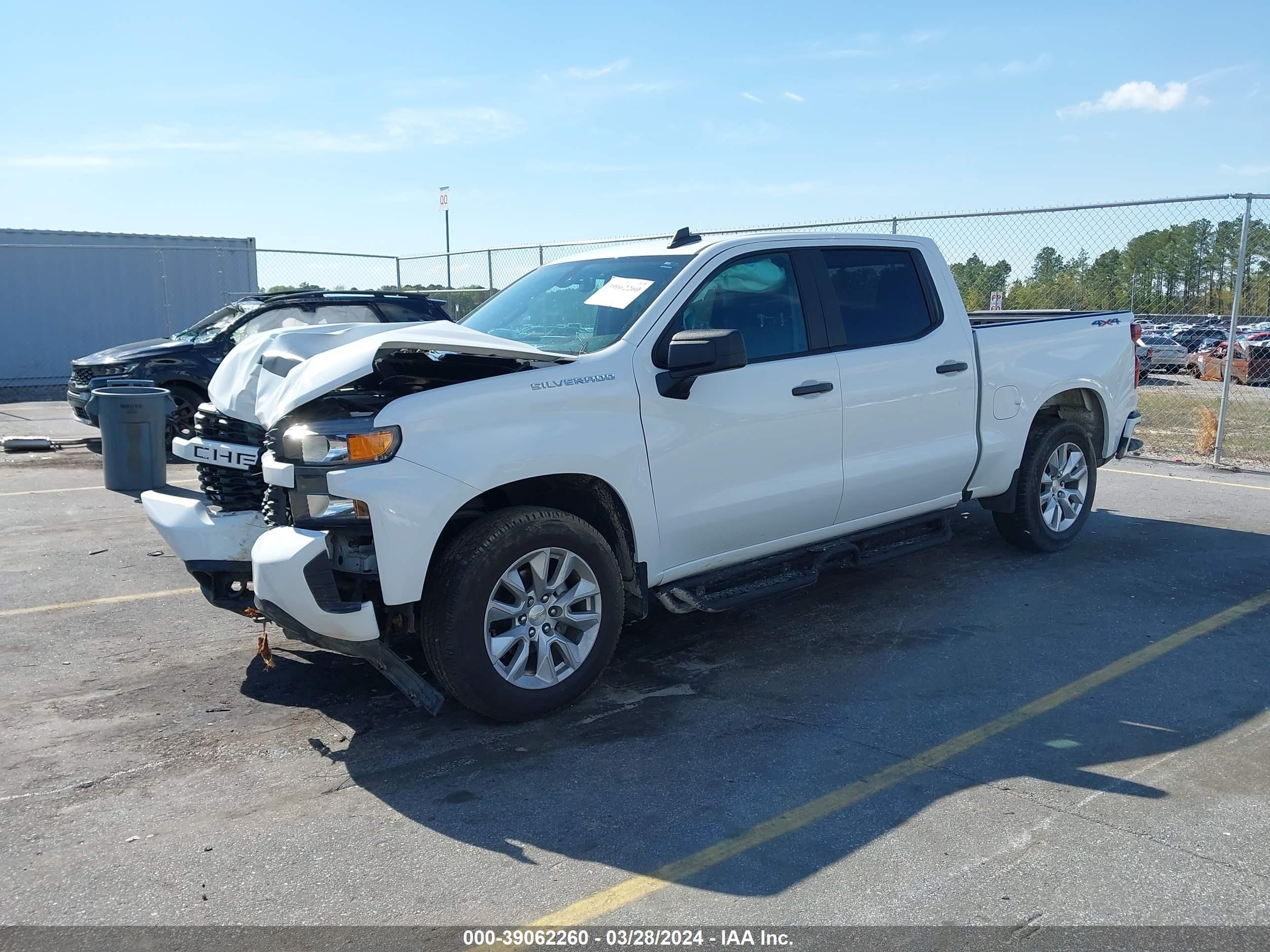 Photo 1 VIN: 1GCPYBEK4MZ114467 - CHEVROLET SILVERADO 