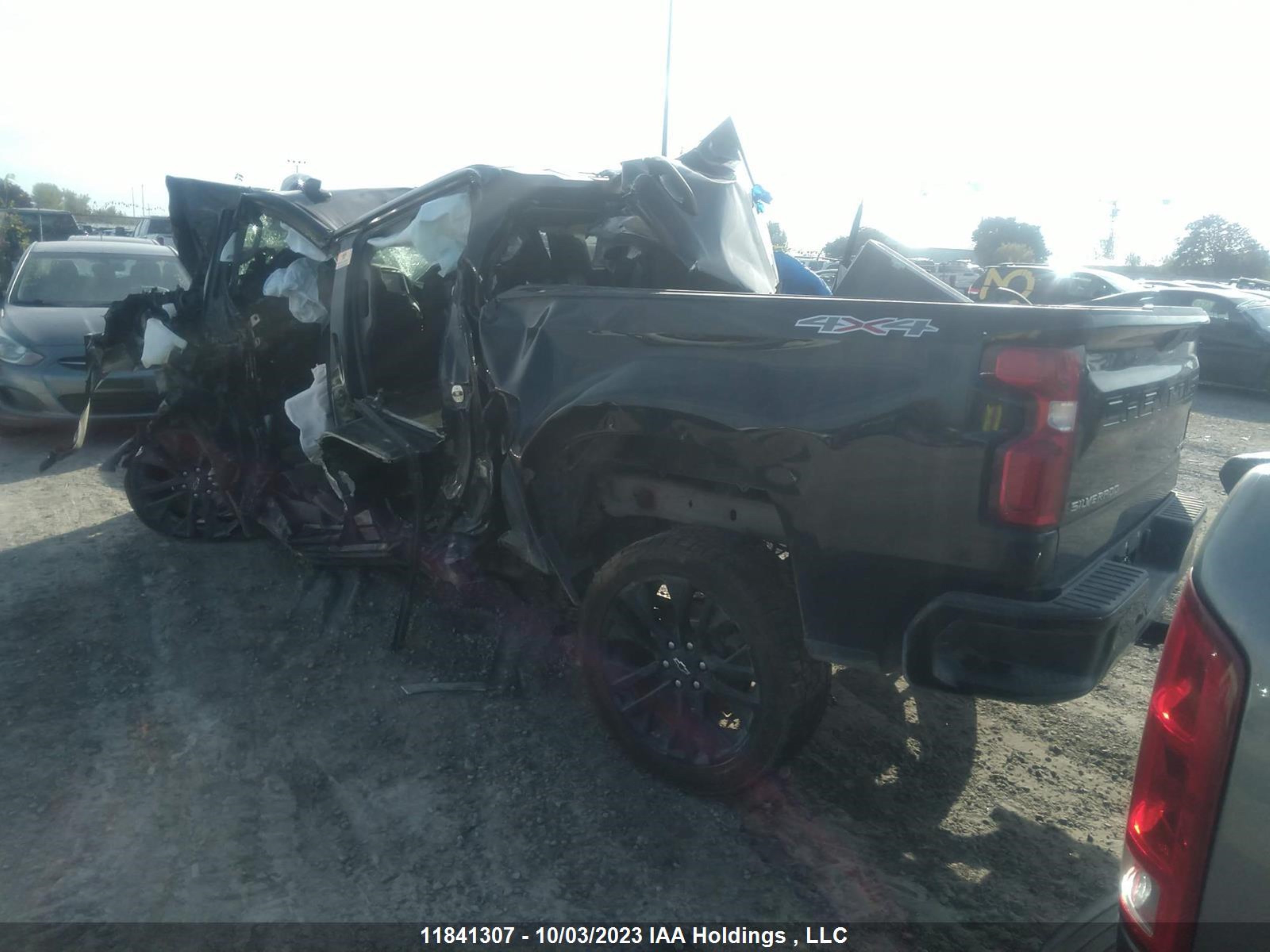 Photo 2 VIN: 1GCPYBEK8LZ241611 - CHEVROLET SILVERADO 