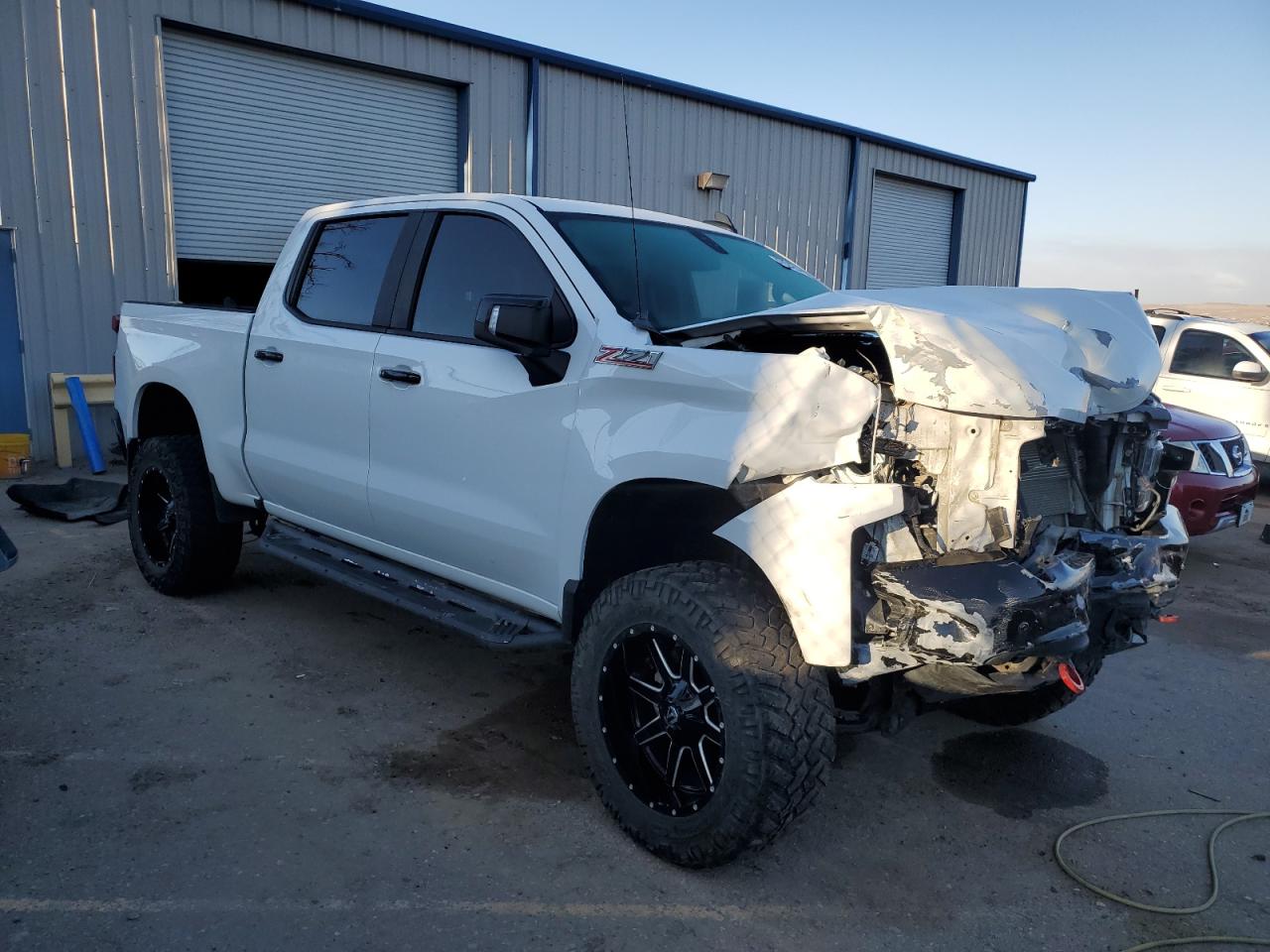 Photo 3 VIN: 1GCPYFED7KZ411769 - CHEVROLET SILVERADO 