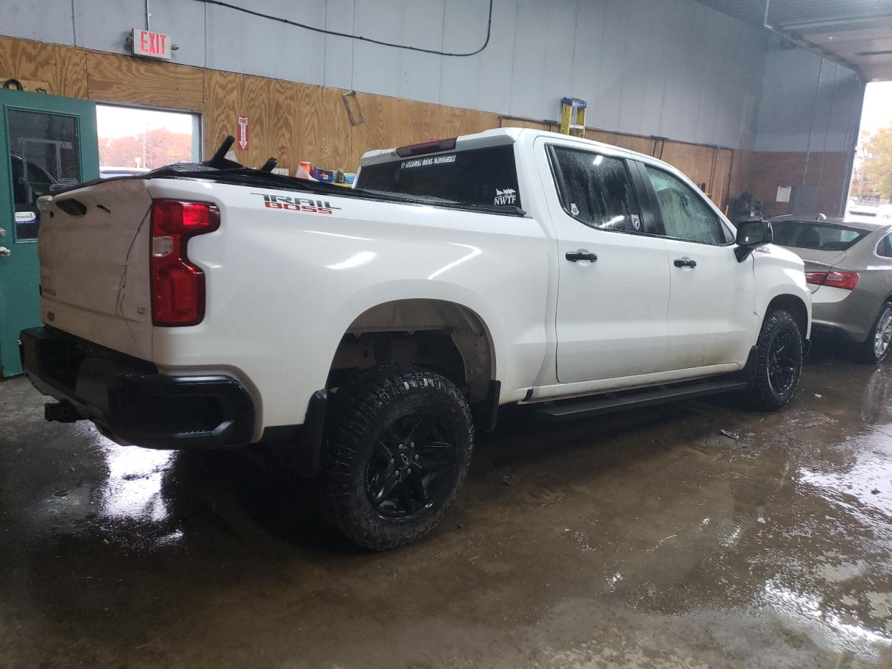 Photo 2 VIN: 1GCPYFEL4MZ121709 - CHEVROLET SILVERADO 