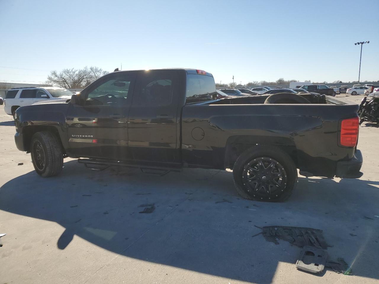 Photo 1 VIN: 1GCRCNEH0GZ201641 - CHEVROLET SILVERADO 