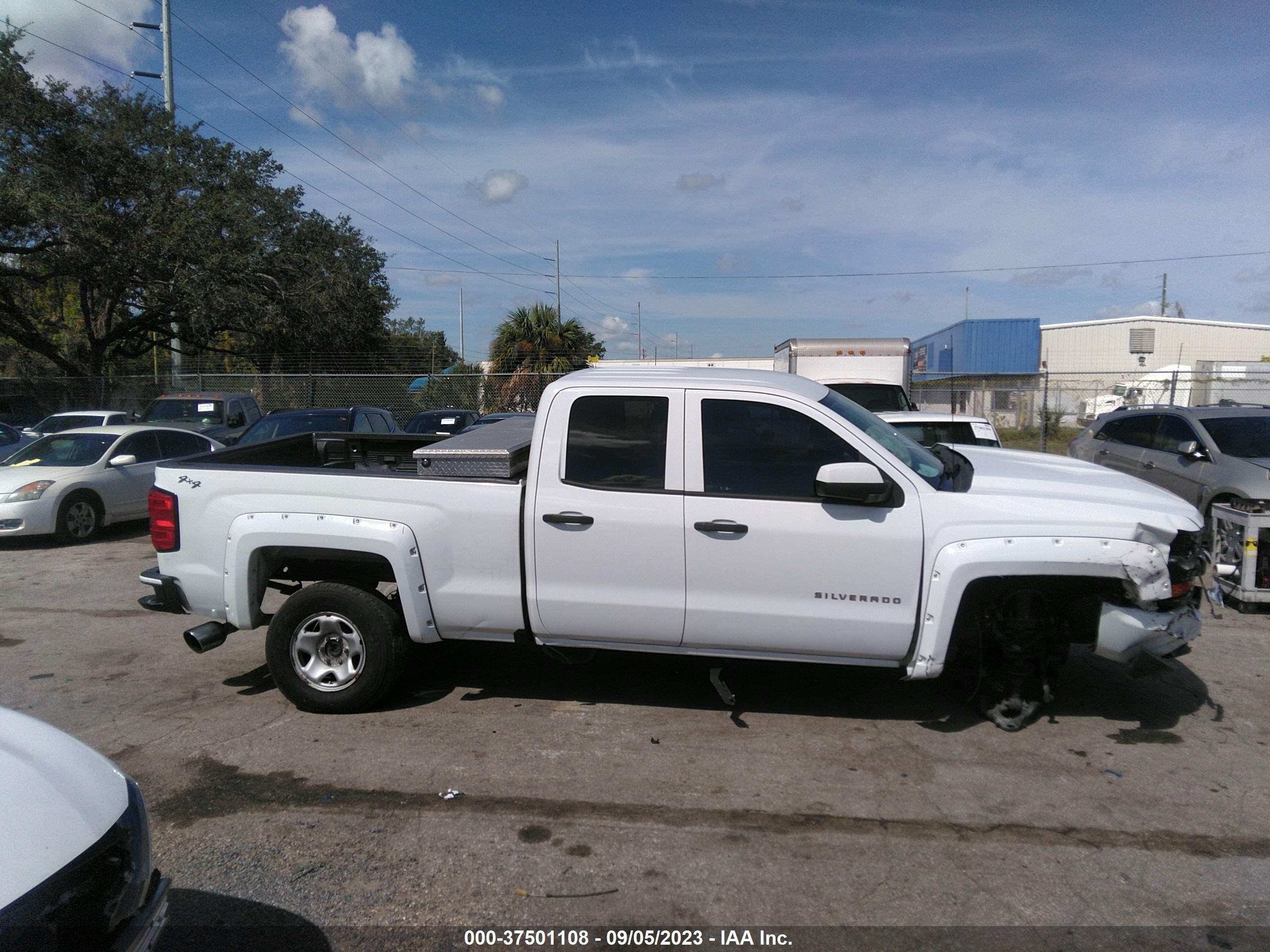 Photo 12 VIN: 1GCRCNEH2HZ325752 - CHEVROLET SILVERADO 