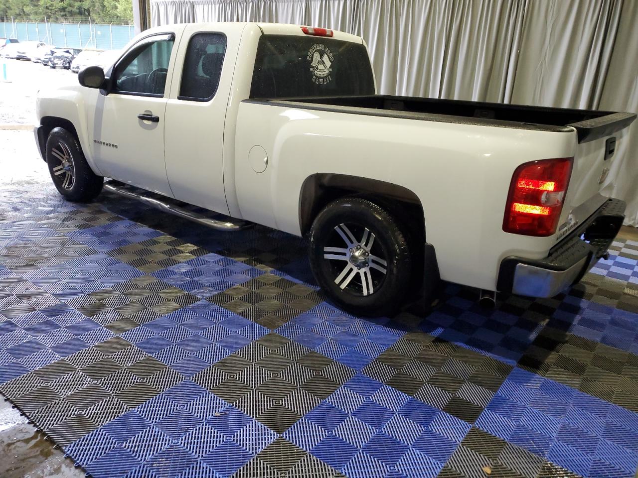 Photo 1 VIN: 1GCRCPEA8BZ442144 - CHEVROLET SILVERADO 