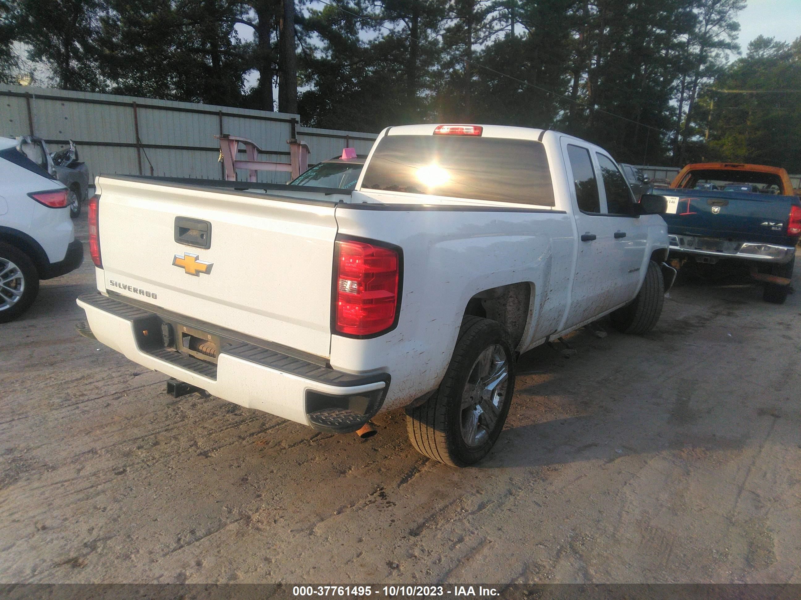 Photo 3 VIN: 1GCRCPEC4JZ106765 - CHEVROLET SILVERADO 