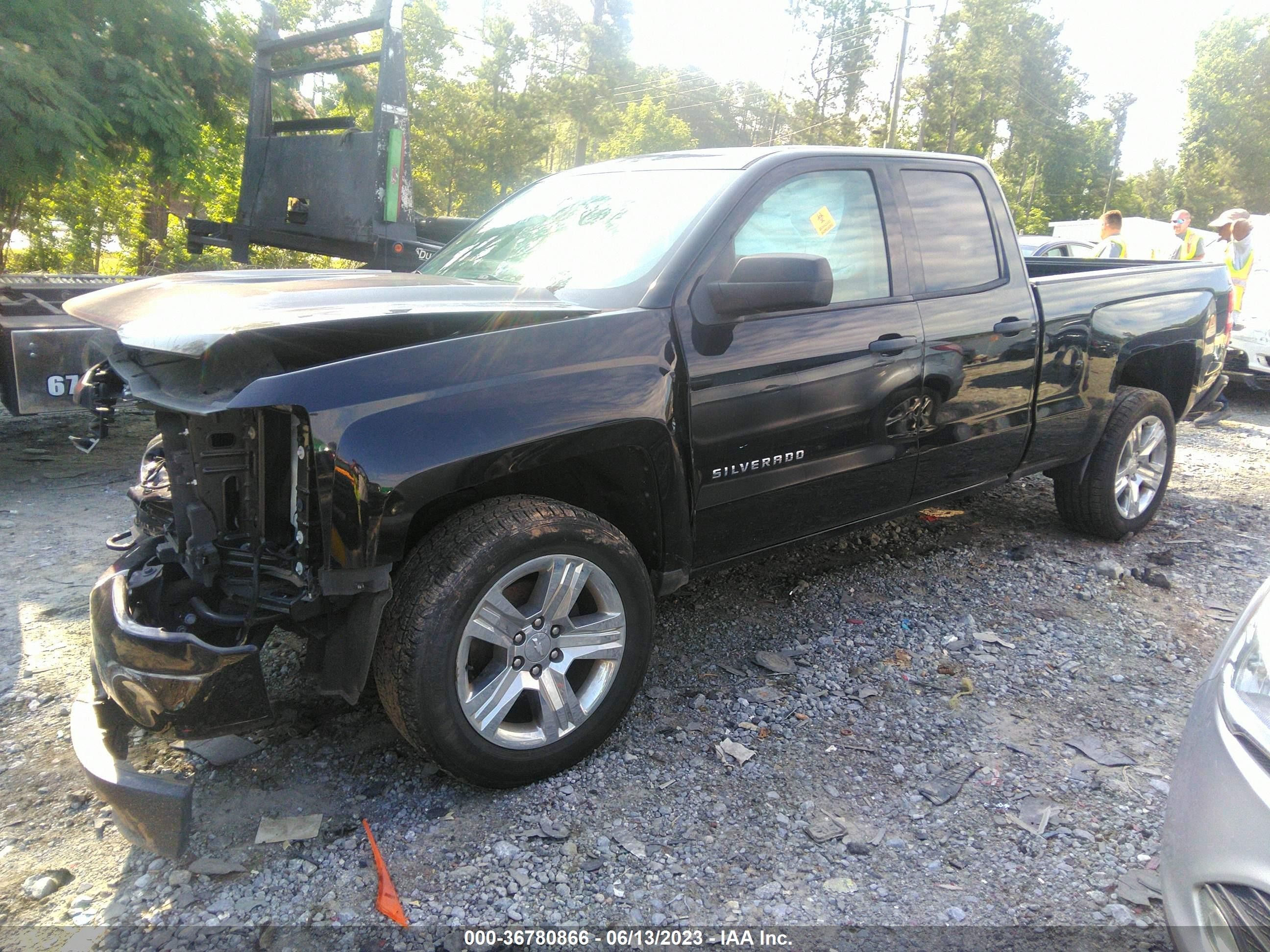 Photo 1 VIN: 1GCRCPEC5HZ125500 - CHEVROLET SILVERADO 