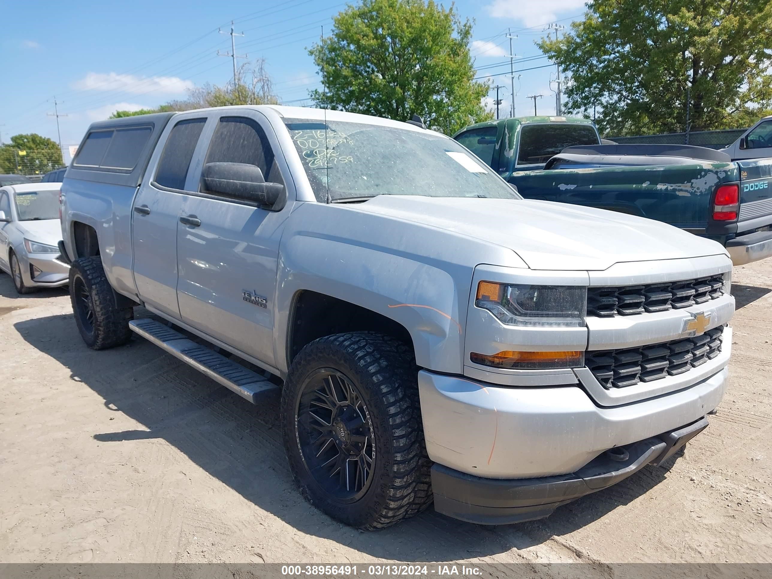 Photo 0 VIN: 1GCRCPEC6JZ292759 - CHEVROLET SILVERADO 