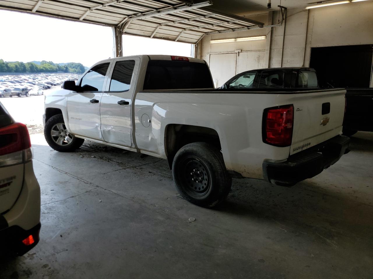 Photo 1 VIN: 1GCRCPEH0FZ242832 - CHEVROLET SILVERADO 