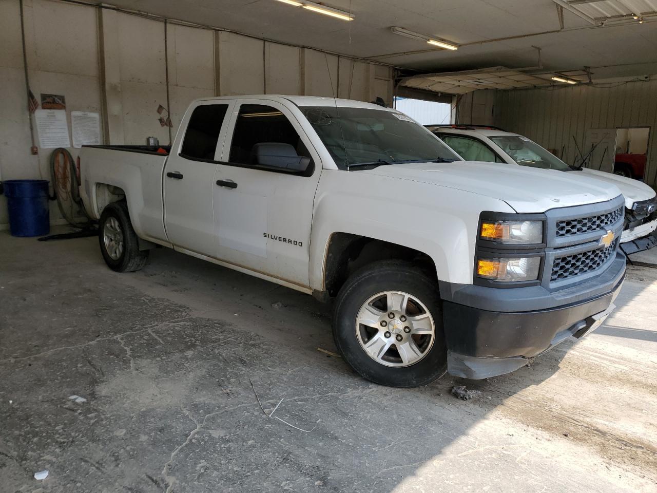 Photo 3 VIN: 1GCRCPEH0FZ242832 - CHEVROLET SILVERADO 