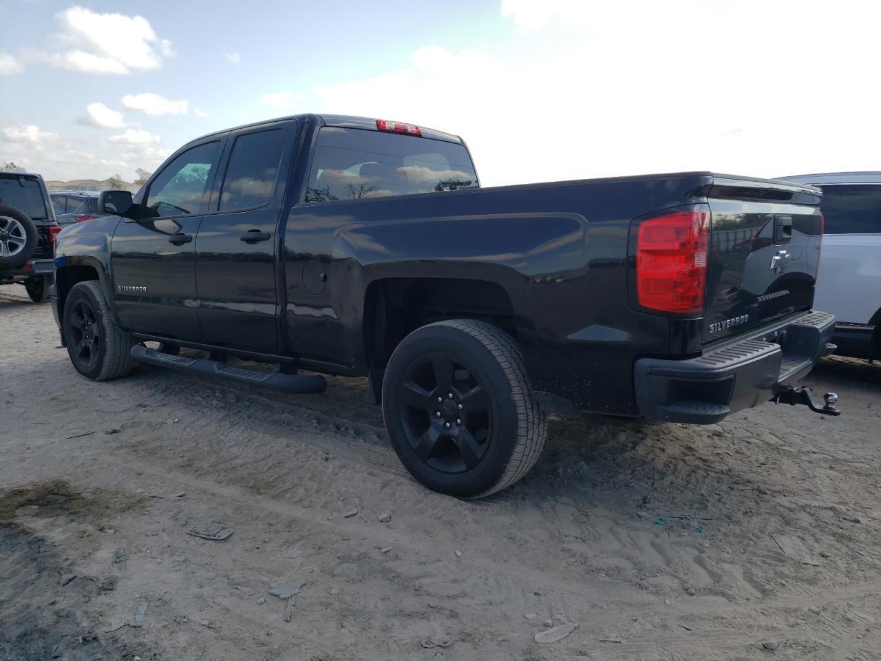 Photo 1 VIN: 1GCRCPEH2FZ392862 - CHEVROLET SILVERADO 