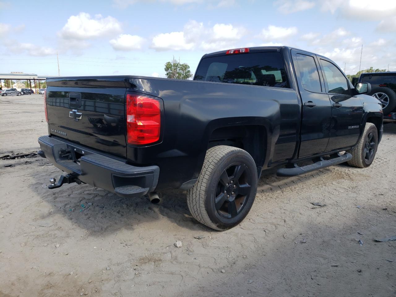 Photo 2 VIN: 1GCRCPEH2FZ392862 - CHEVROLET SILVERADO 