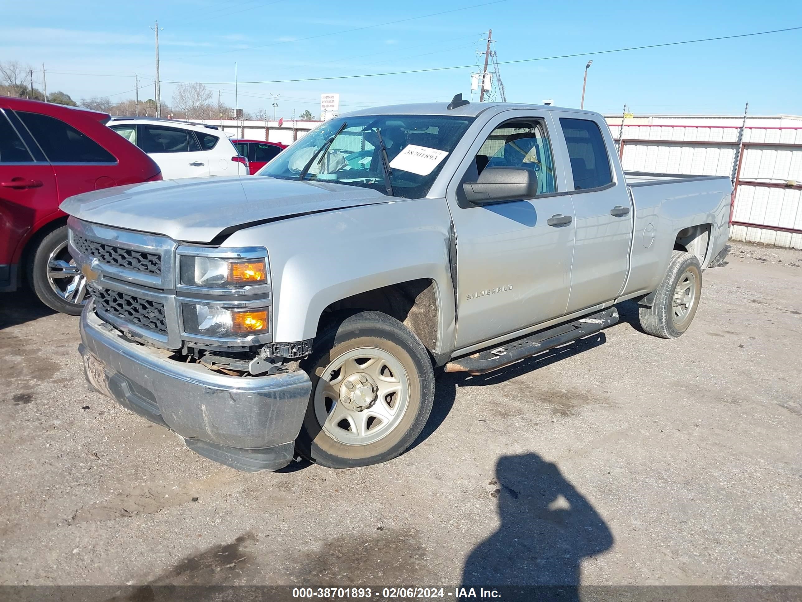 Photo 1 VIN: 1GCRCPEH4FZ205945 - CHEVROLET SILVERADO 