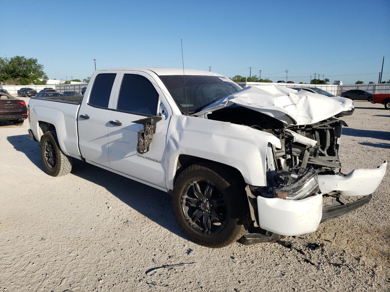 Photo 3 VIN: 1GCRCPEH4HZ303165 - CHEVROLET SILVERADO 