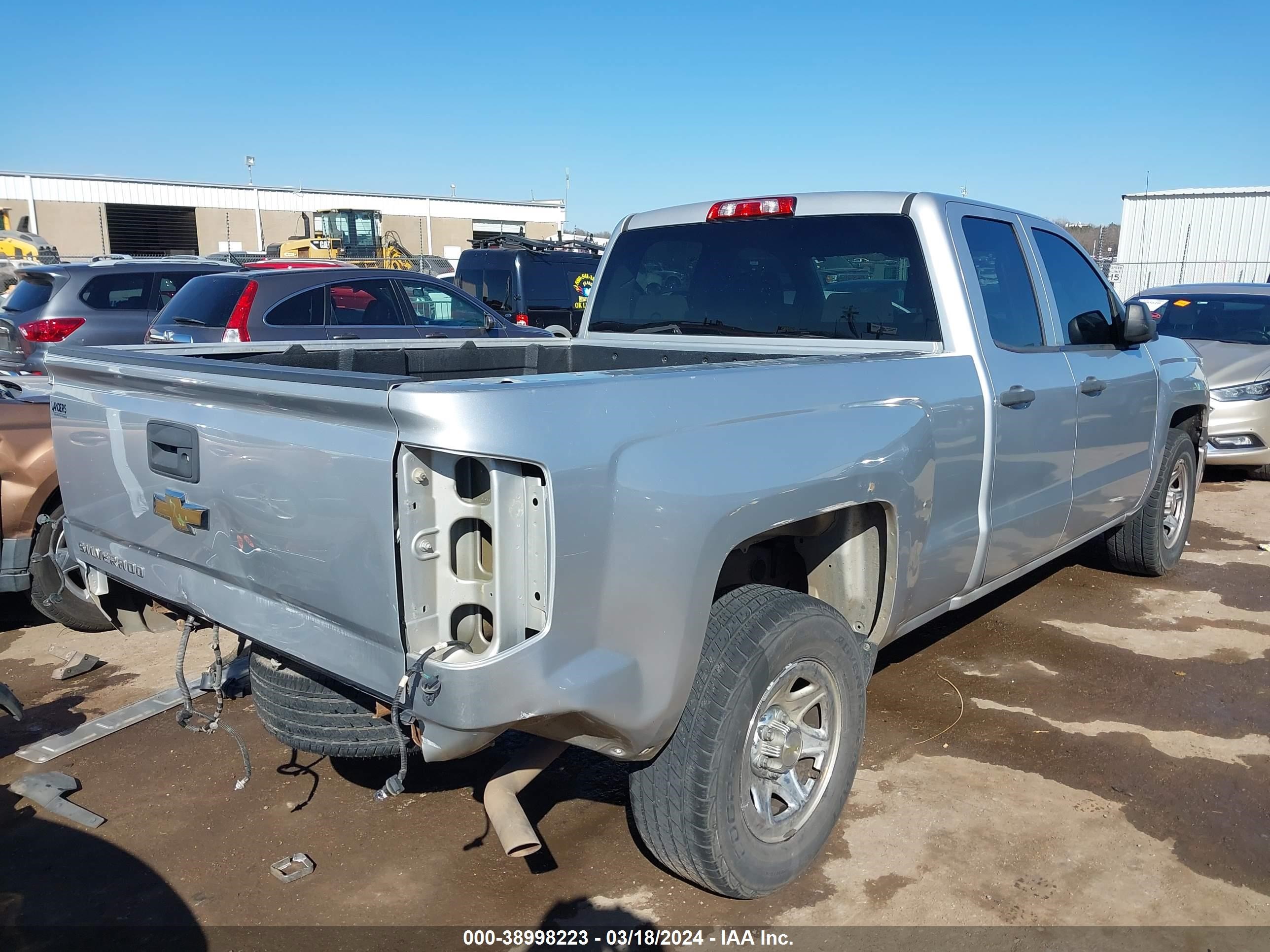 Photo 3 VIN: 1GCRCPEH7FZ181978 - CHEVROLET SILVERADO 