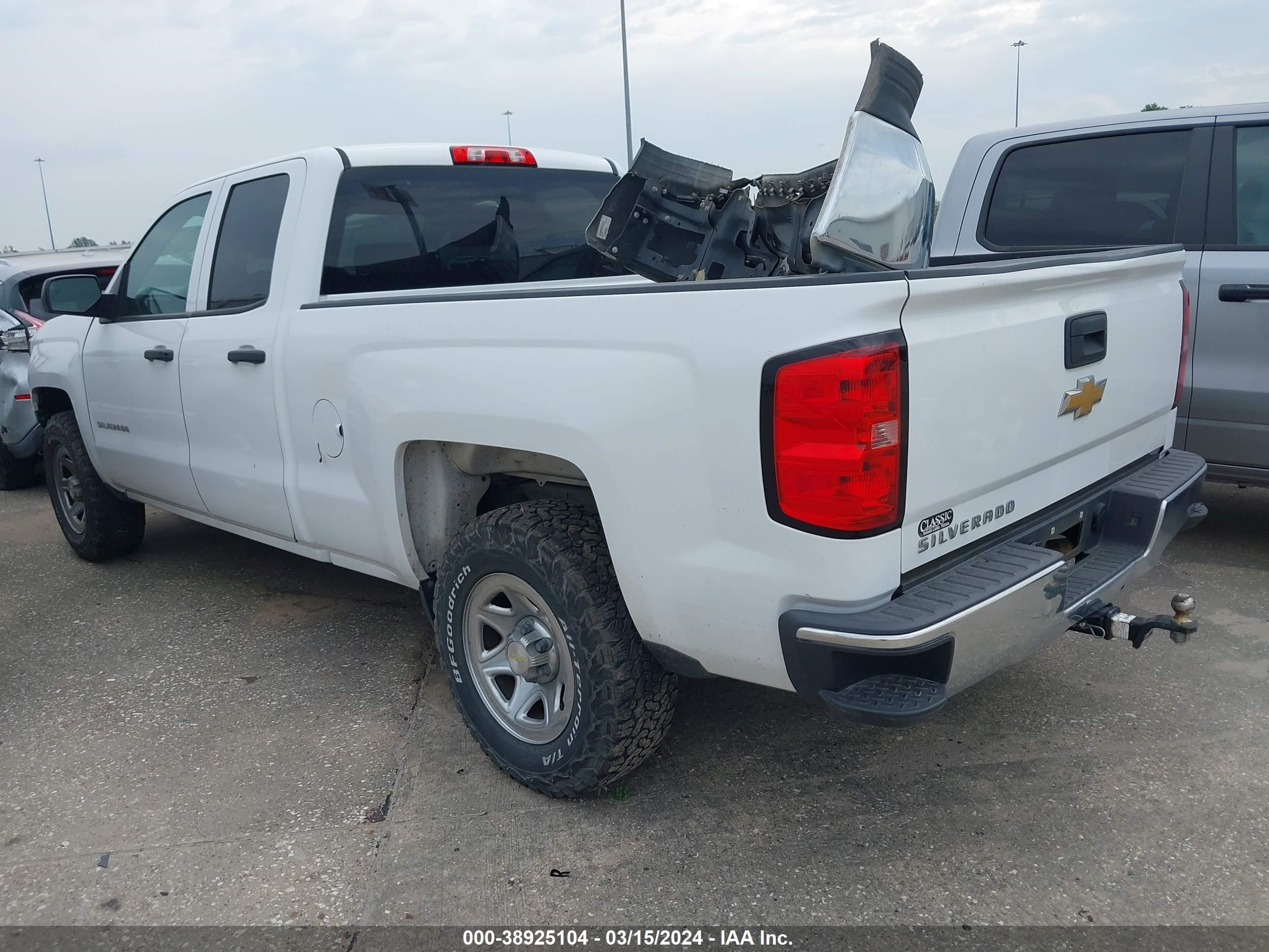 Photo 2 VIN: 1GCRCPEH7FZ311435 - CHEVROLET SILVERADO 