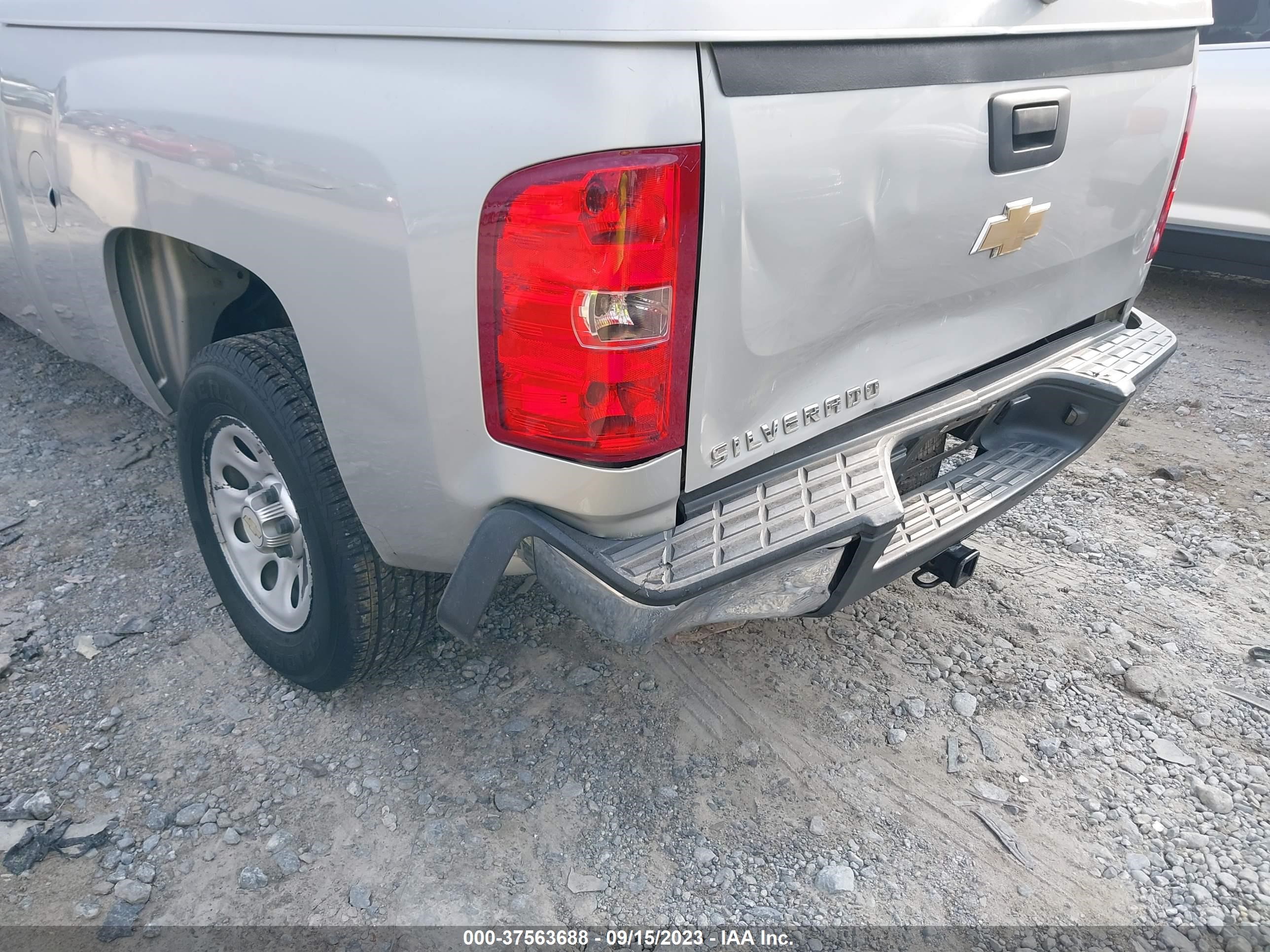 Photo 5 VIN: 1GCRCPEX6BZ356481 - CHEVROLET SILVERADO 