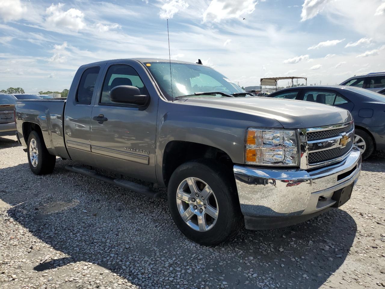 Photo 3 VIN: 1GCRCREA1CZ351679 - CHEVROLET SILVERADO 