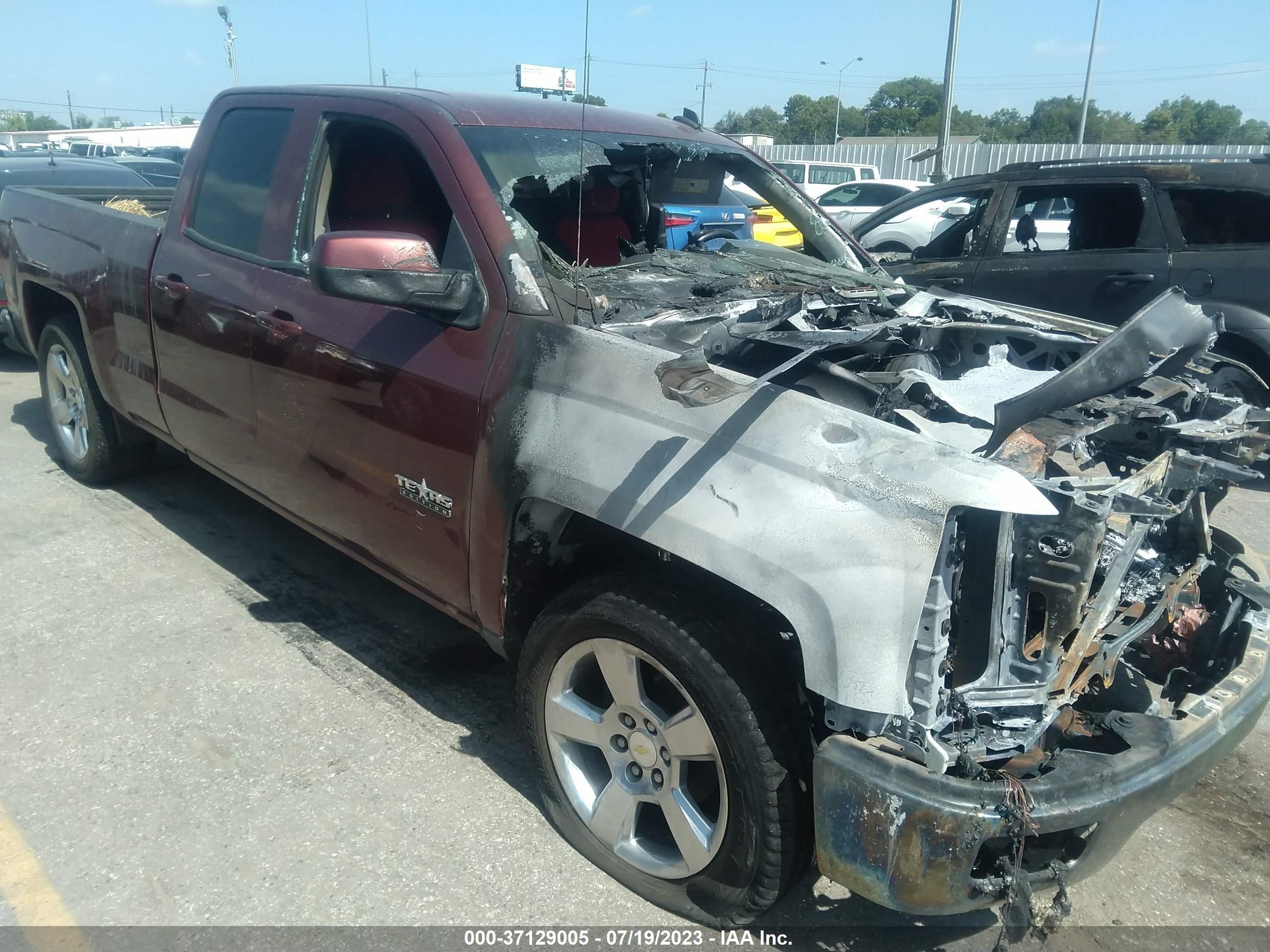 Photo 0 VIN: 1GCRCREC2EZ334698 - CHEVROLET SILVERADO 