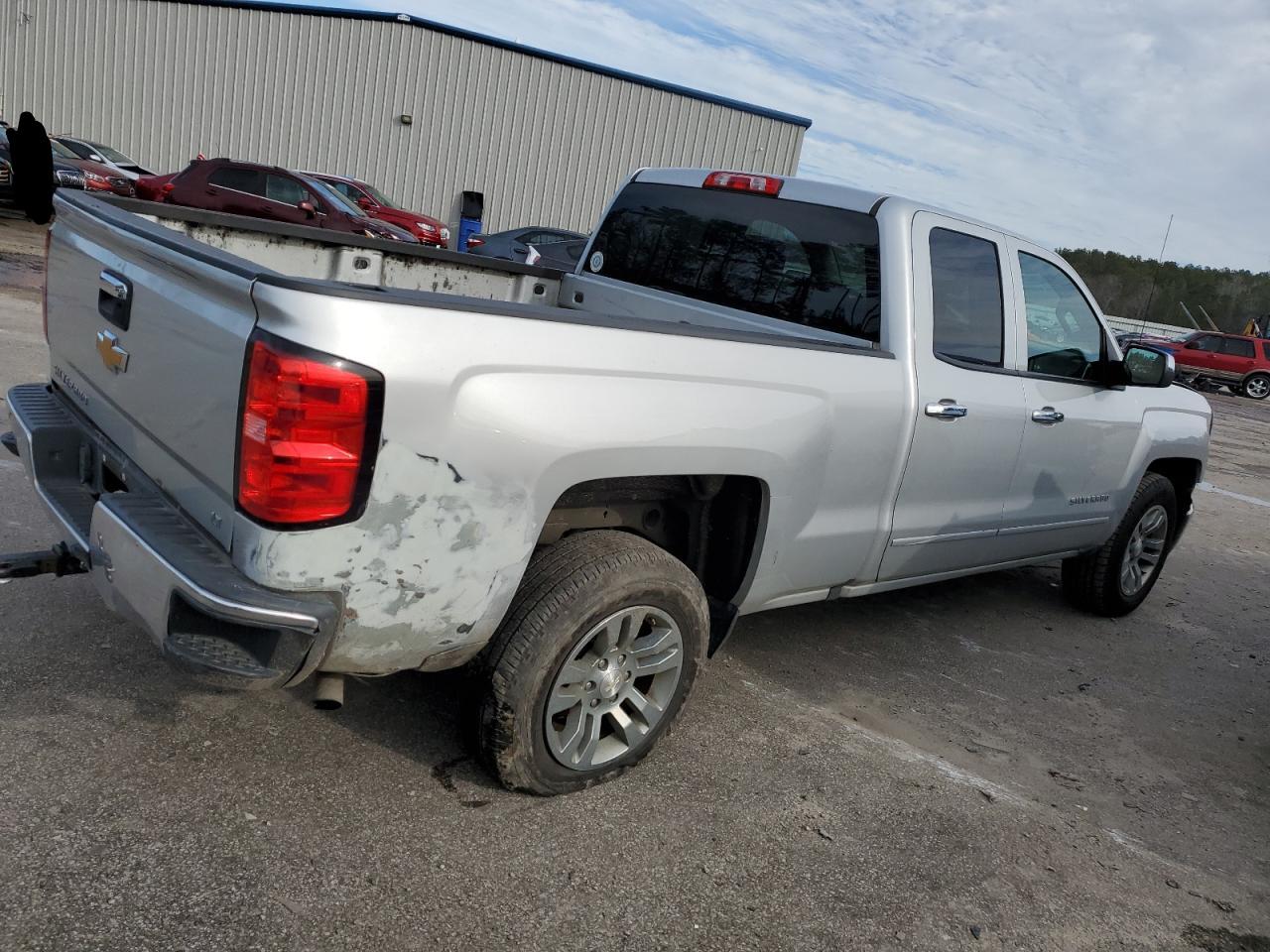 Photo 2 VIN: 1GCRCREC3HZ217362 - CHEVROLET SILVERADO 