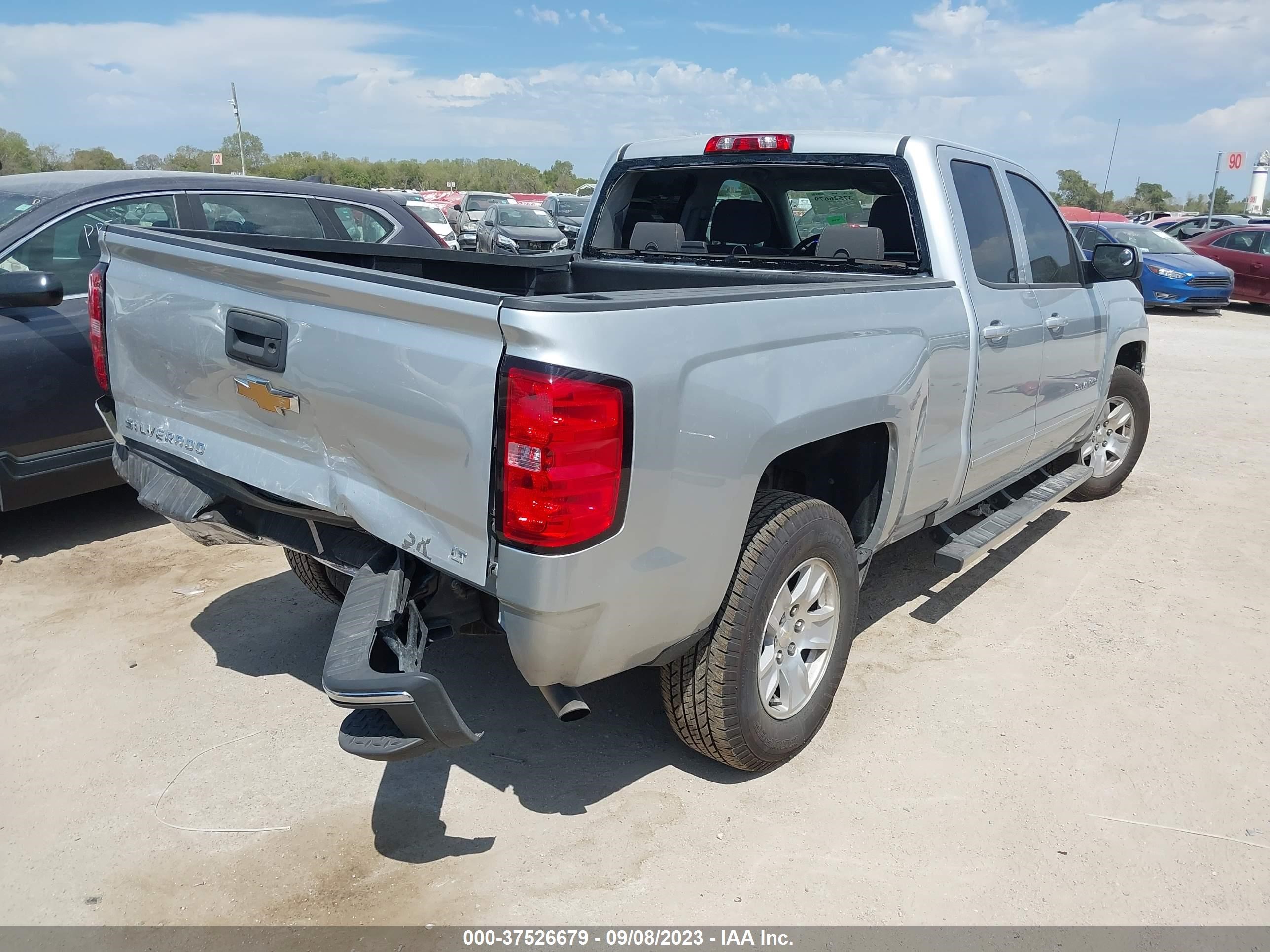 Photo 3 VIN: 1GCRCREC5JZ181213 - CHEVROLET SILVERADO 