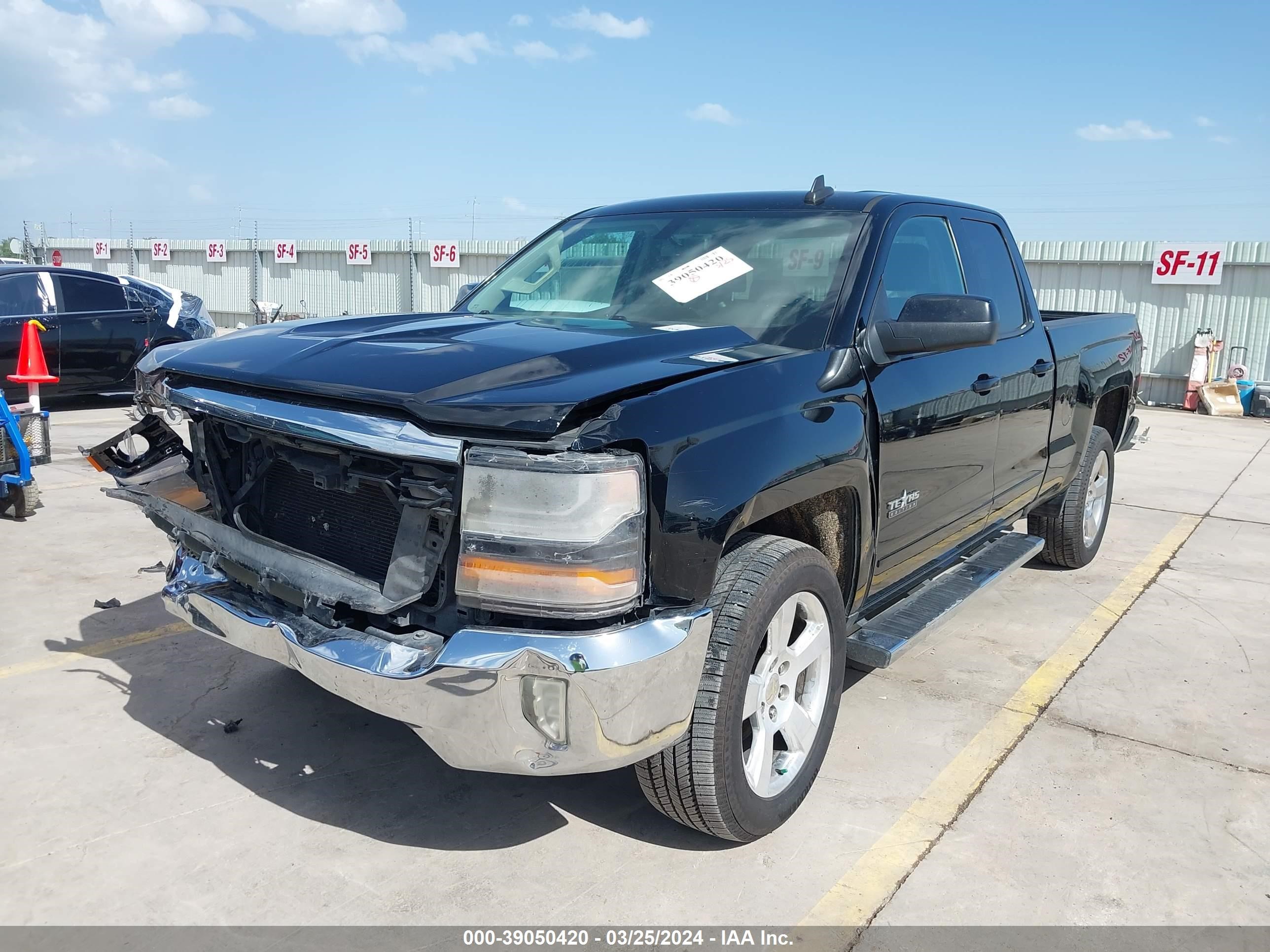 Photo 1 VIN: 1GCRCREC7GZ245714 - CHEVROLET SILVERADO 