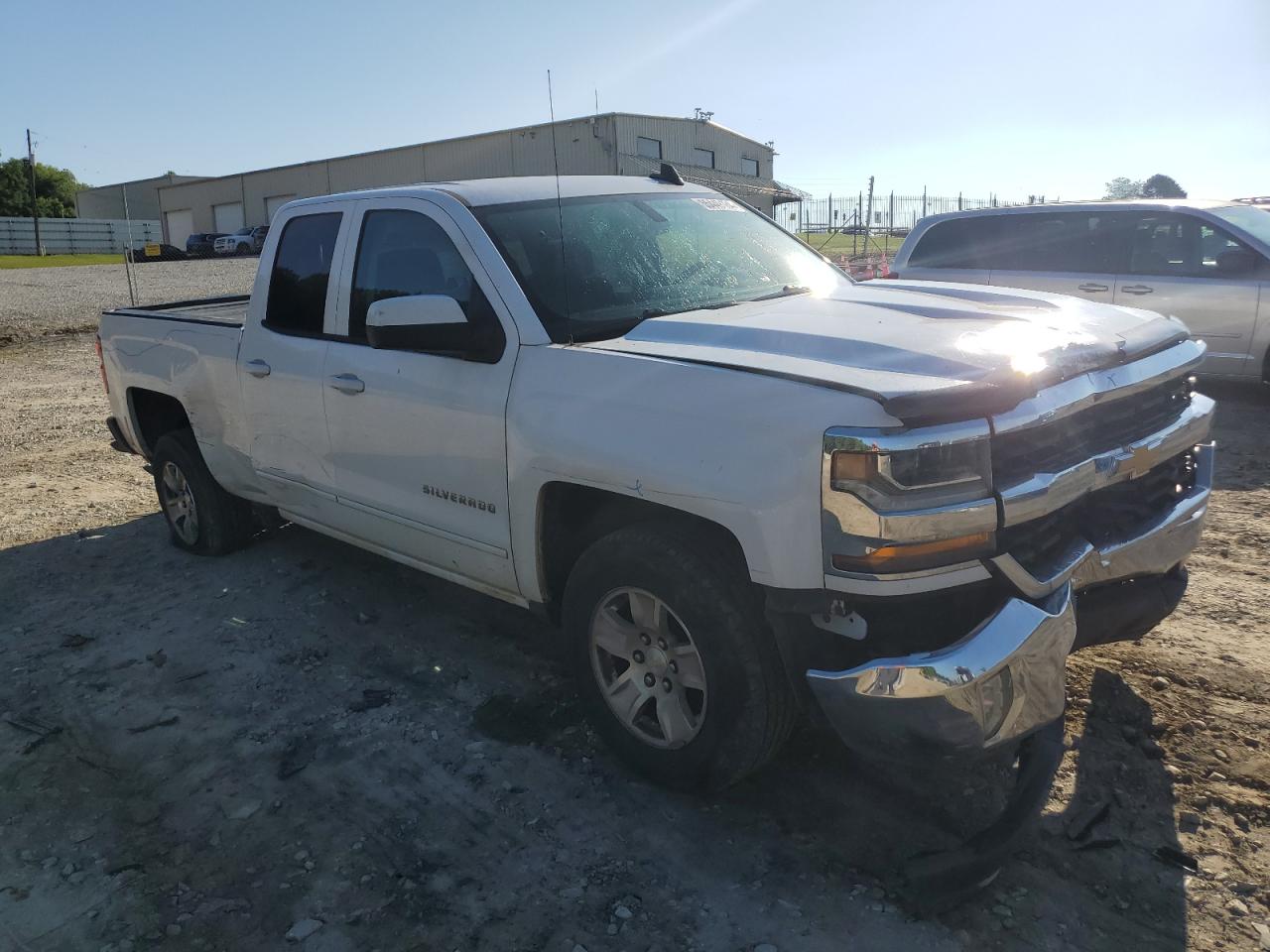 Photo 3 VIN: 1GCRCREC7HZ331770 - CHEVROLET SILVERADO 