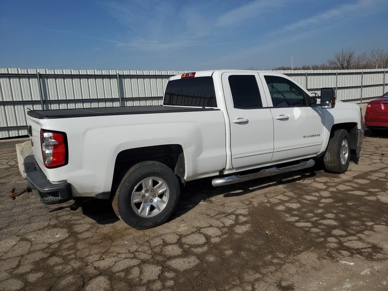 Photo 2 VIN: 1GCRCREC9JZ147793 - CHEVROLET SILVERADO 