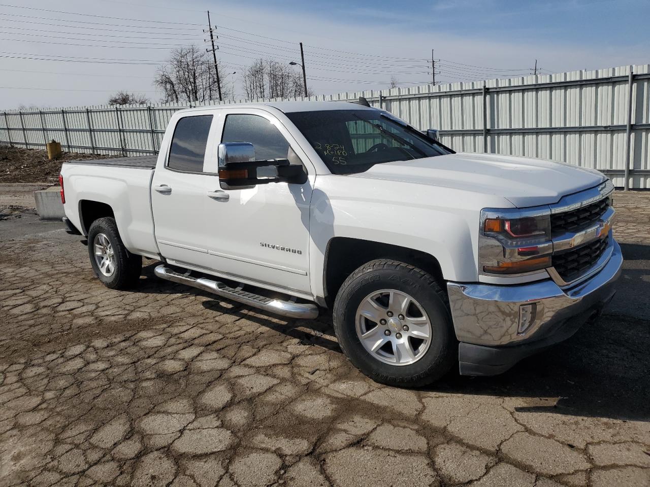 Photo 3 VIN: 1GCRCREC9JZ147793 - CHEVROLET SILVERADO 