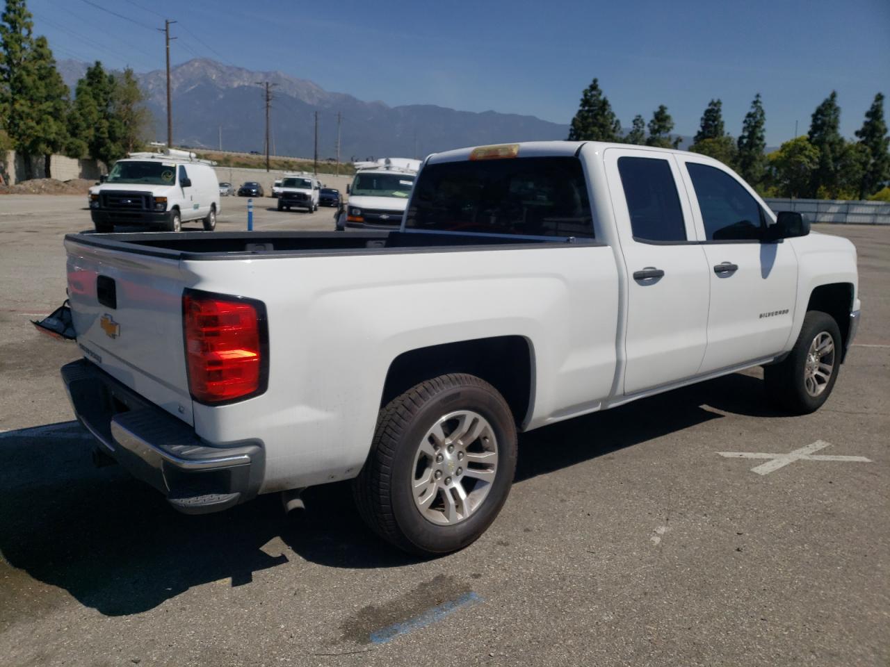 Photo 2 VIN: 1GCRCREH1EZ393351 - CHEVROLET SILVERADO 