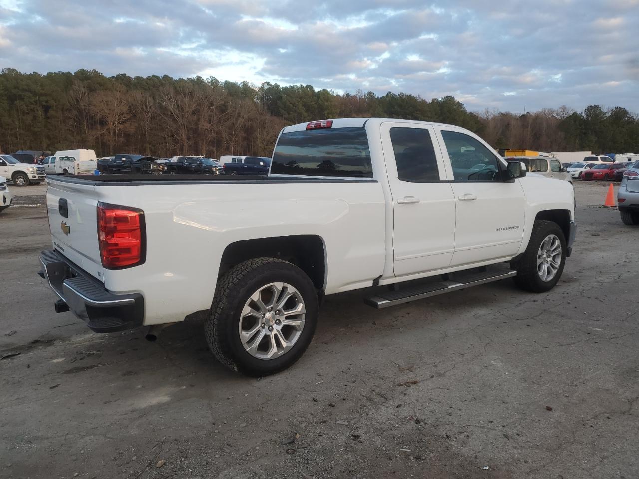 Photo 2 VIN: 1GCRCREH3GZ323224 - CHEVROLET SILVERADO 