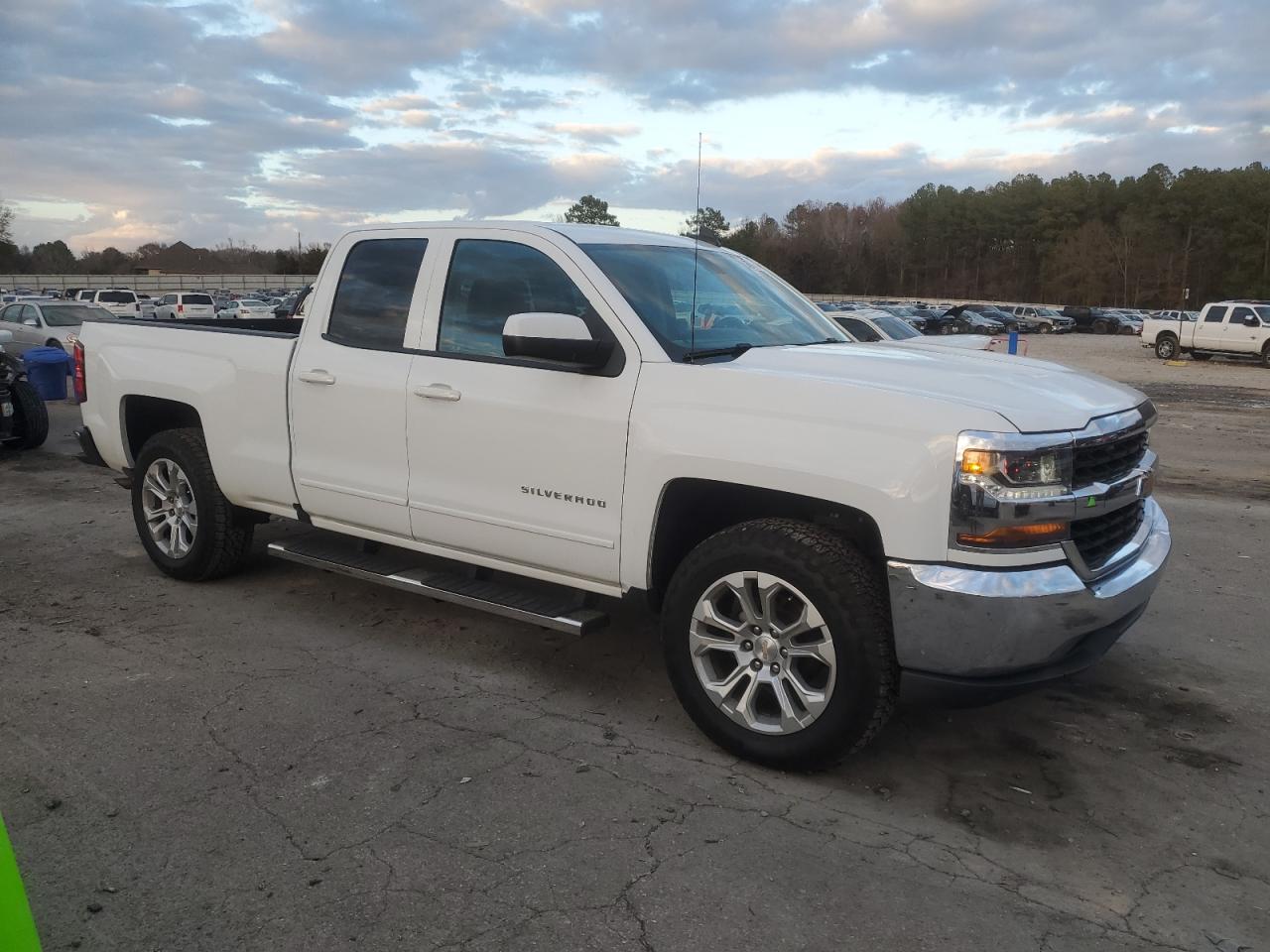 Photo 3 VIN: 1GCRCREH3GZ323224 - CHEVROLET SILVERADO 