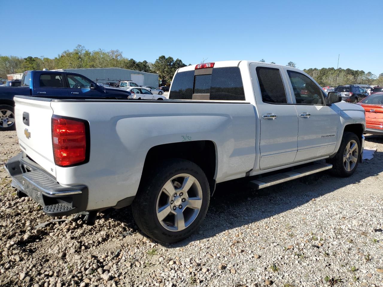 Photo 2 VIN: 1GCRCREH9HZ255416 - CHEVROLET SILVERADO 