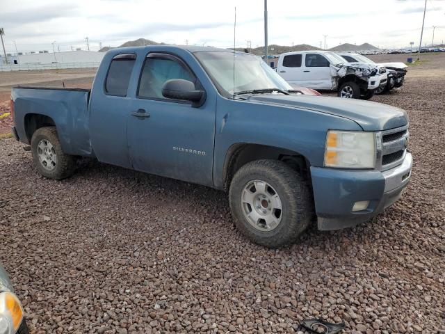 Photo 3 VIN: 1GCRCSE01BZ263020 - CHEVROLET SILVERADO 