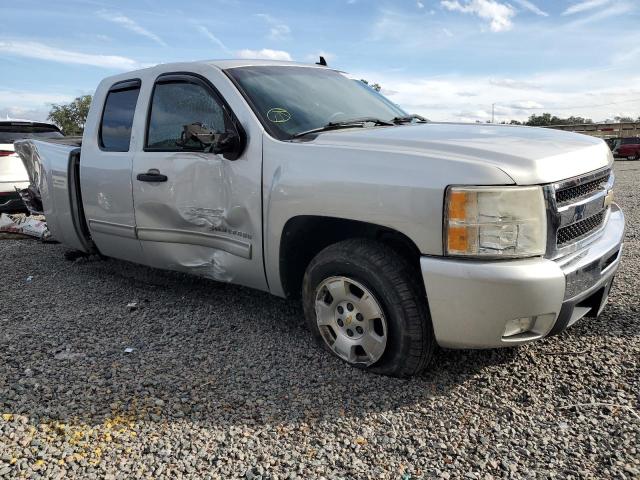 Photo 3 VIN: 1GCRCSE01BZ356412 - CHEVROLET SILVERADO 