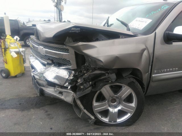 Photo 5 VIN: 1GCRCSE01DZ363878 - CHEVROLET SILVERADO 1500 