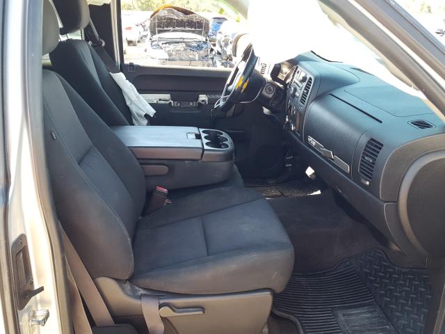 Photo 4 VIN: 1GCRCSE01DZ368210 - CHEVROLET SILVERADO 