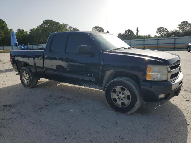 Photo 3 VIN: 1GCRCSE02BZ288685 - CHEVROLET SILVERADO 