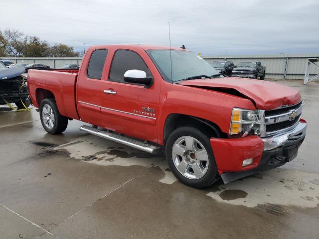 Photo 3 VIN: 1GCRCSE03BZ180950 - CHEVROLET SILVERADO 