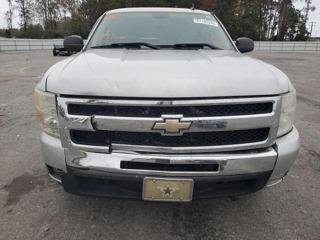 Photo 8 VIN: 1GCRCSE03BZ326876 - CHEVROLET SILVERADO 