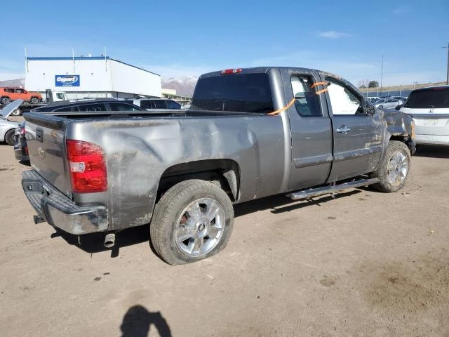 Photo 2 VIN: 1GCRCSE03DZ148910 - CHEVROLET SILVERADO 