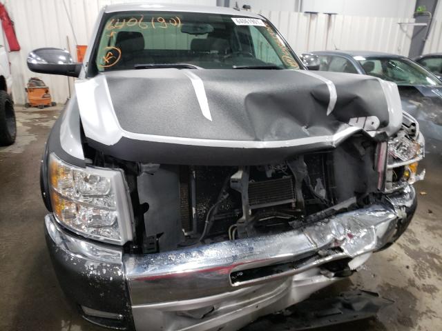 Photo 8 VIN: 1GCRCSE03DZ159499 - CHEVROLET SILVERADO 