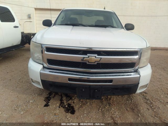 Photo 5 VIN: 1GCRCSE04BZ389050 - CHEVROLET SILVERADO 1500 